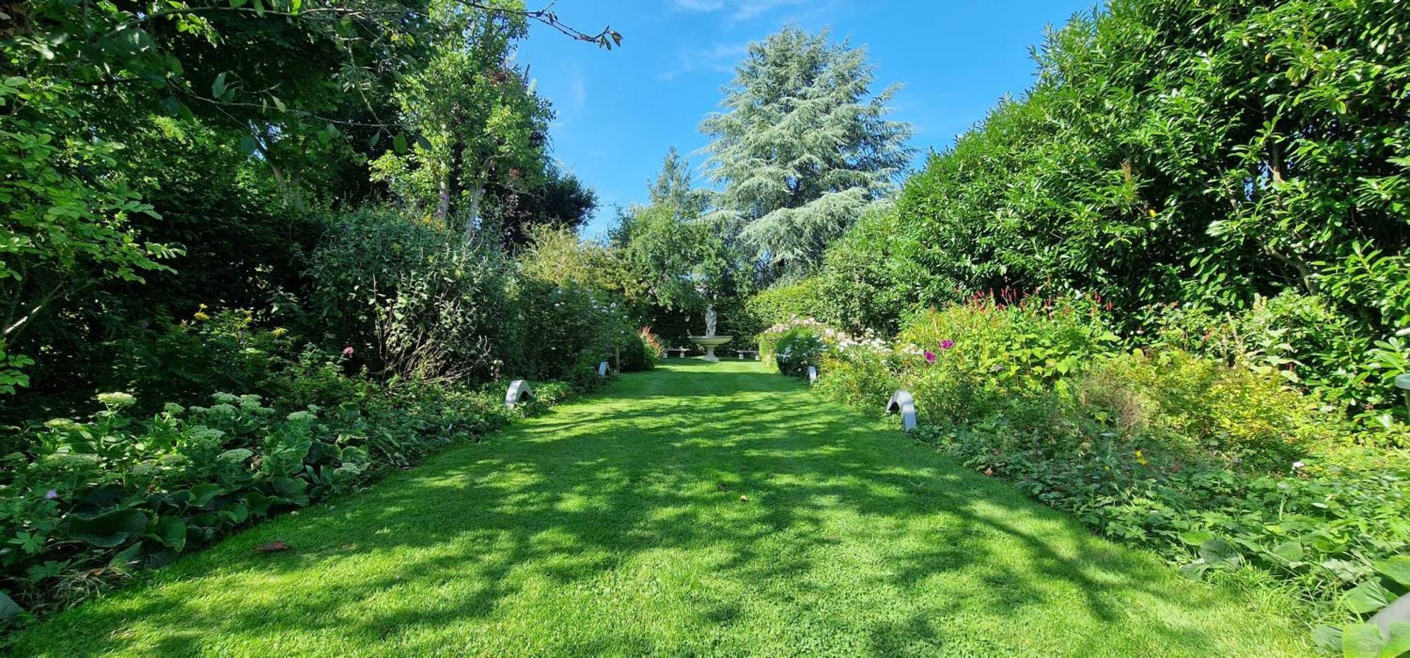 Charmant Logement Dans Un Ecrin De Verdure Le Manoir  Exterior photo